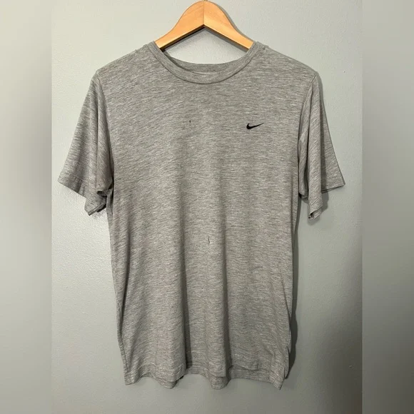 Vintage Red Tag 90’s Nike Swoosh Tee Size Small Adult - Picture 1 of 5